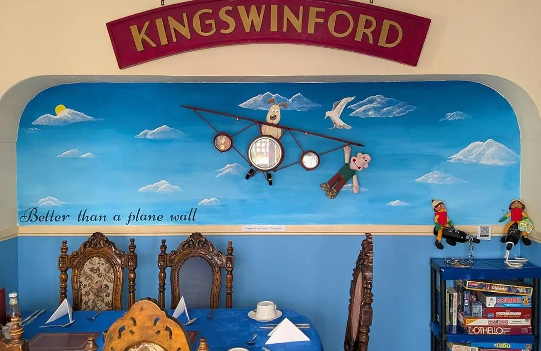 Kingswinford Guest House With Free Parking-1